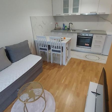 Apartman Solunska 18 Баня-Лука Экстерьер фото